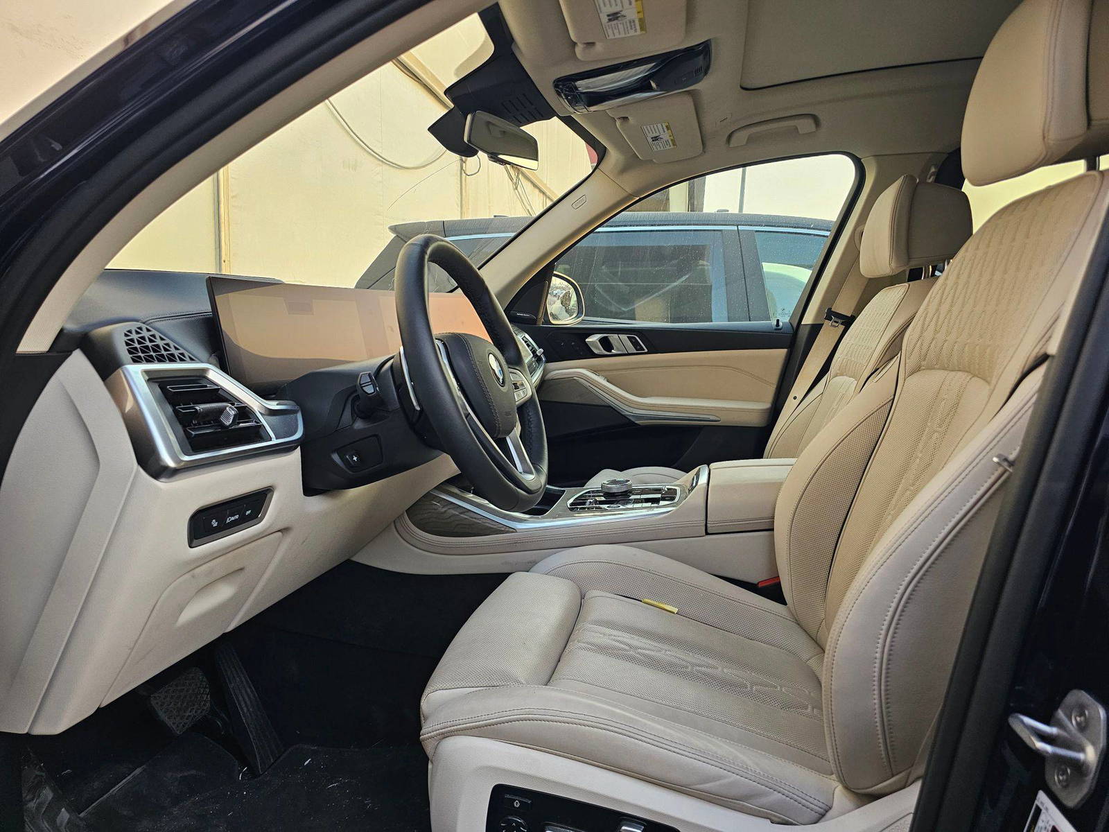 2024 BMW X7 XDRIVE40I — 15226 Miles — Lot 74208 — Souq - Marhaba Auctions Used Cars - Image 8