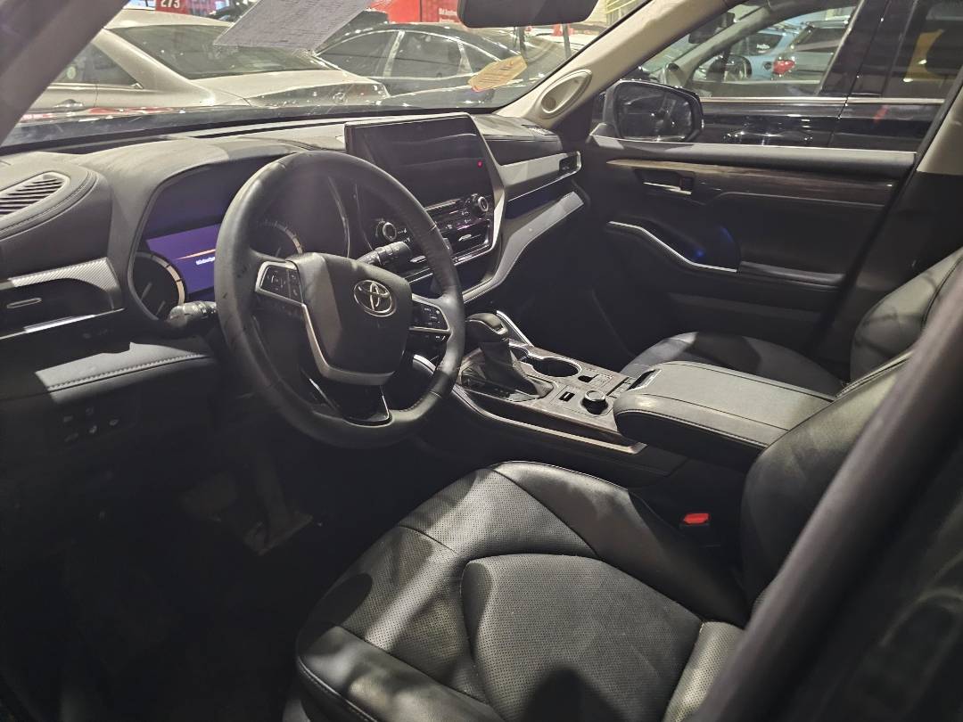 2022 TOYOTA HIGHLANDER — 35152 KM — Lot 55898385 — Main - Marhaba Auctions Used Cars - Image 8