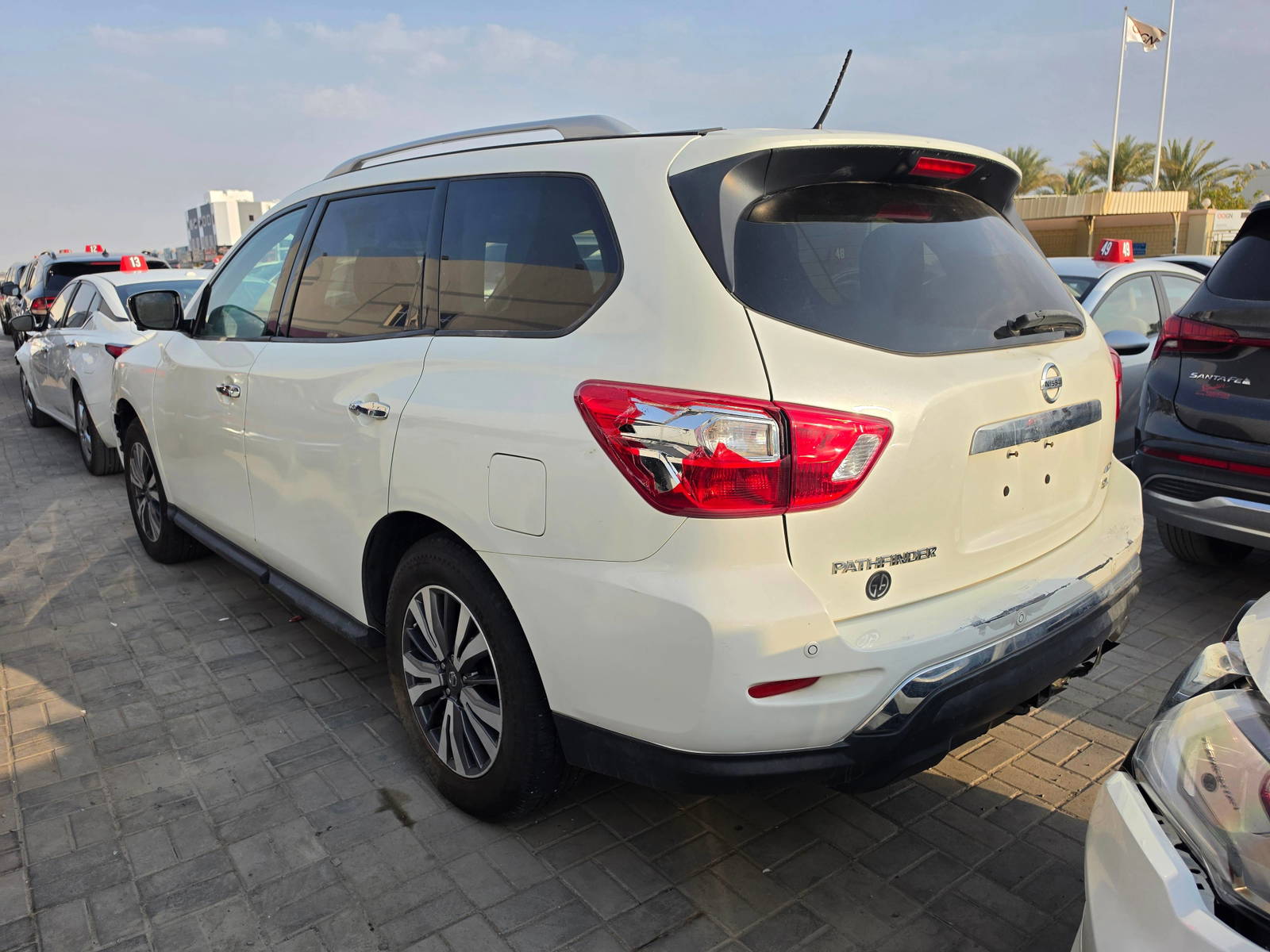 2017 NISSAN PATHFINDER — 115220 Miles — Lot 73609425 - Marhaba Auctions Used Cars - Image 5