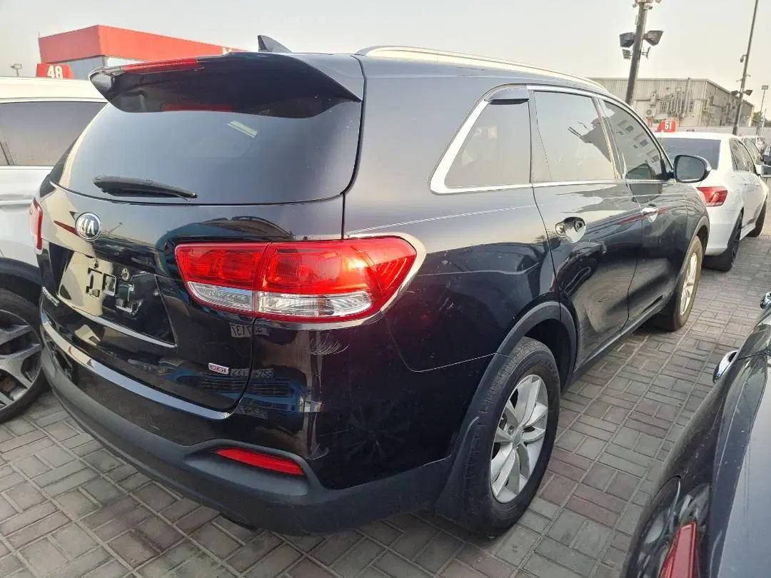 2017 KIA SORENTO — 183588 Miles — Lot 226464 — Ind. 12 - Marhaba Auctions Used Cars - Image 4