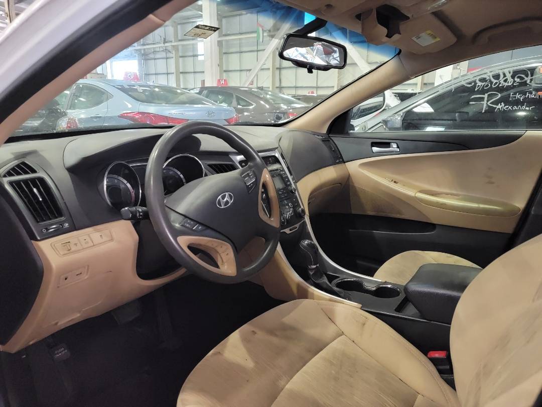2013 HYUNDAI SONATA — 135411 Miles — Lot 36806348 — Main - Marhaba Auctions Used Cars - Image 6