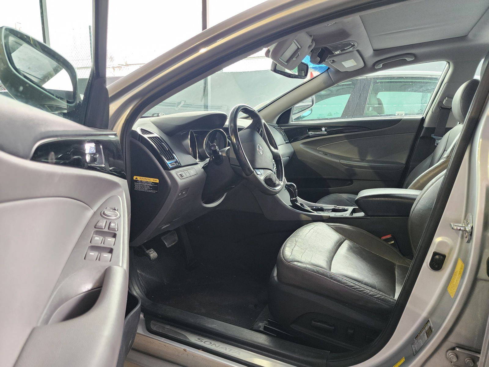 2012 HYUNDAI SONATA — 213025 Miles — Lot 51089065 — Al Quoz - Marhaba Auctions Used Cars - Image 9