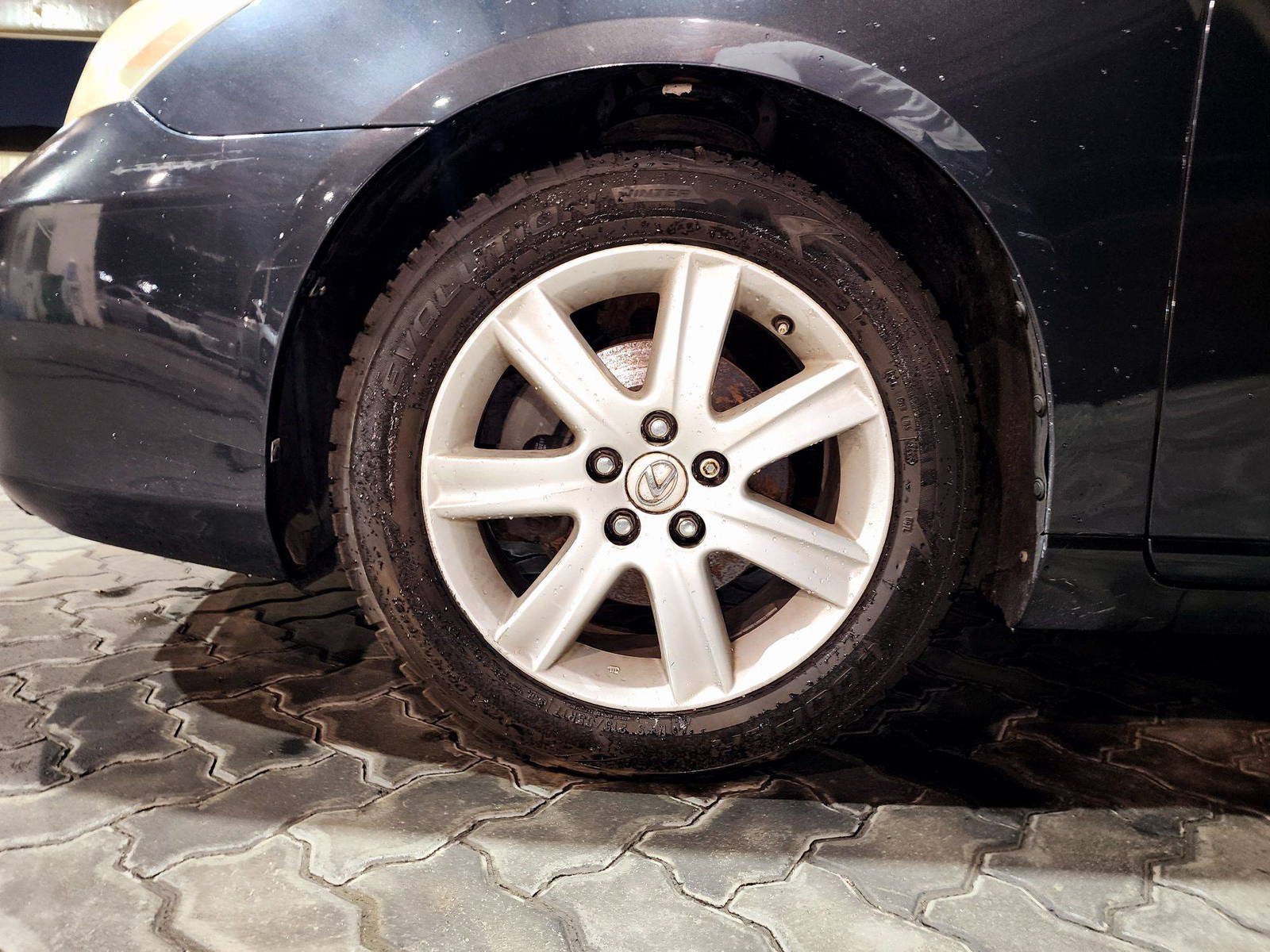 2009 LEXUS ES 350 — 209571 Miles — Lot 40670838 — Souq - Marhaba Auctions Used Cars - Image 11
