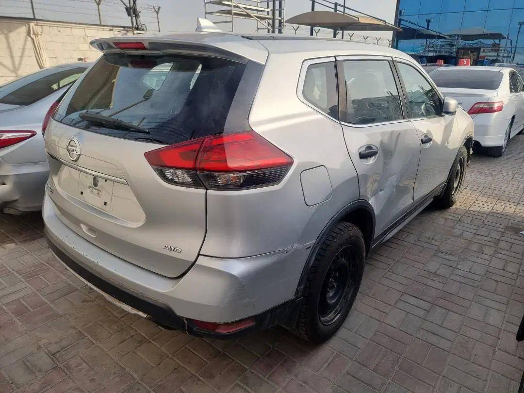 NISSAN ROGUE 2017 - Marhaba Auction Used Cars - Image 4