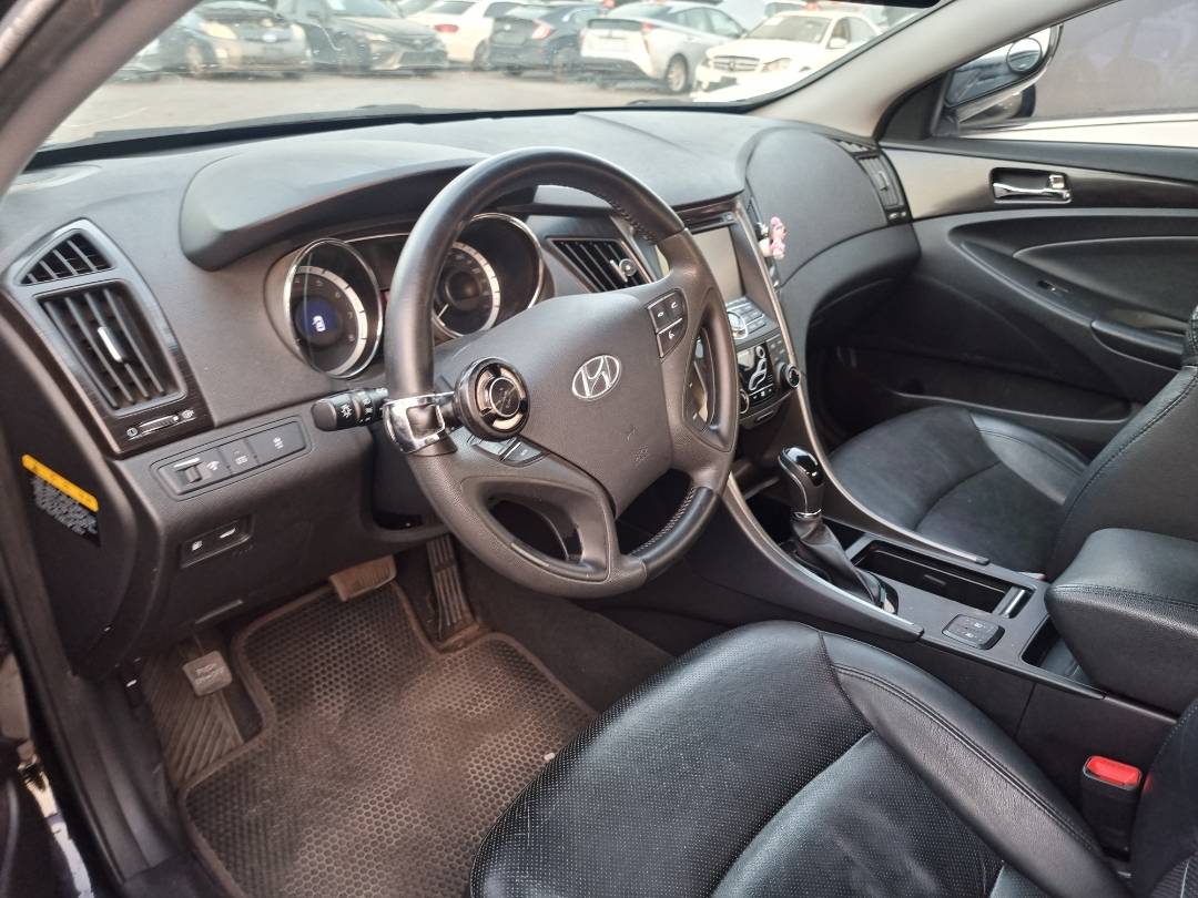 2012 HYUNDAI SONATA — 142052 KM — Lot 2154874 — Ind. 12 - Marhaba Auctions Used Cars - Image 8