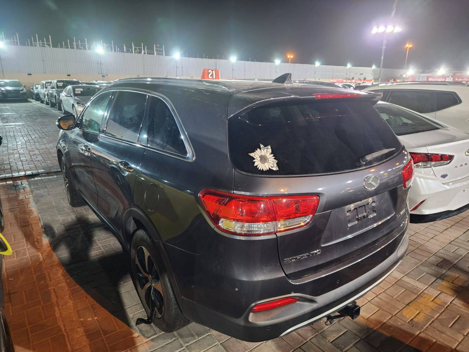 2016 KIA SORENTO — 130319 Miles — Lot 44291808 — Al Sajaa - Marhaba Auctions Used Cars - Image 6