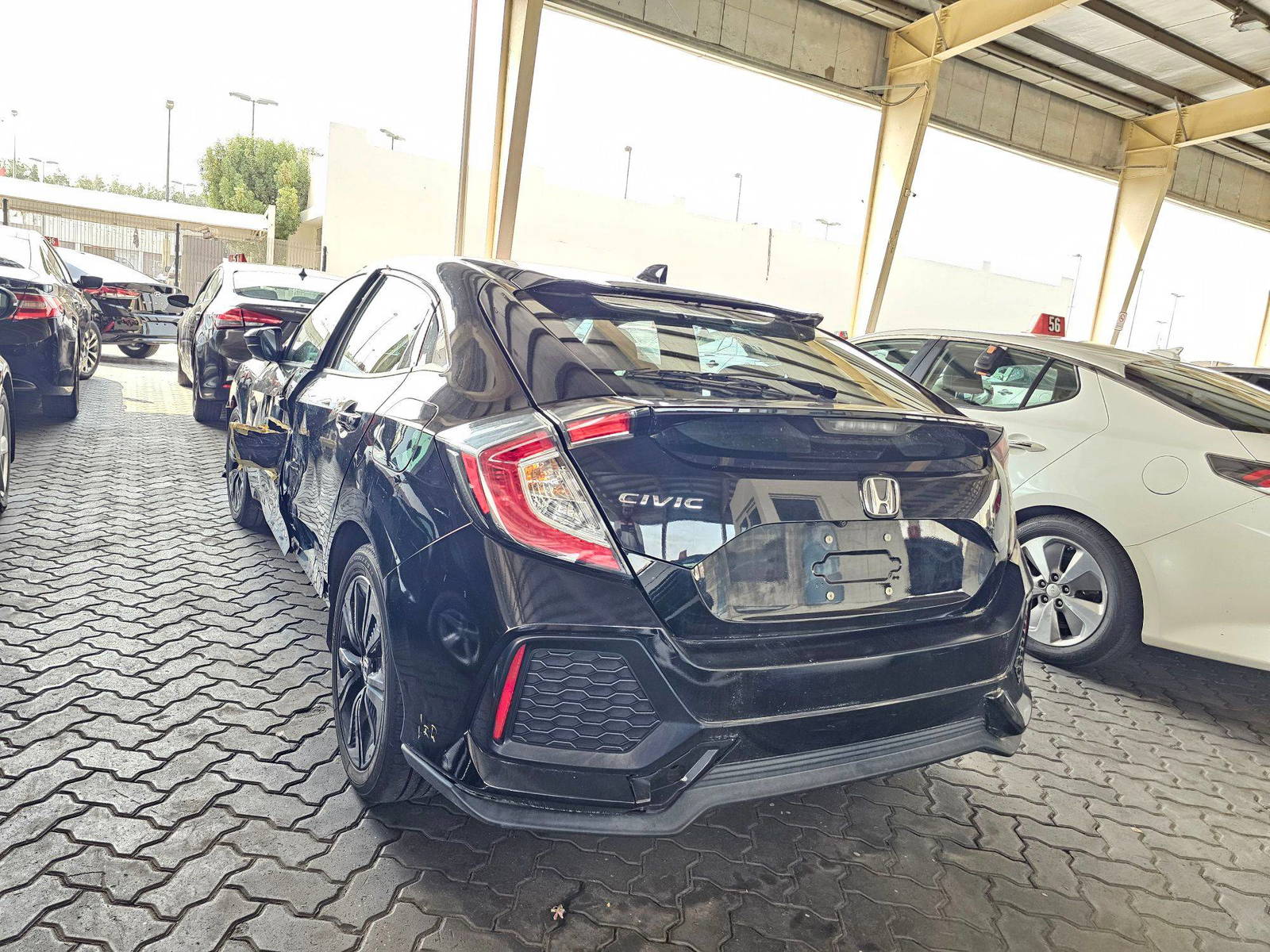 2017 HONDA CIVIC — 164400 Miles — Lot U411844 — Souq - Marhaba Auctions Used Cars - Image 5