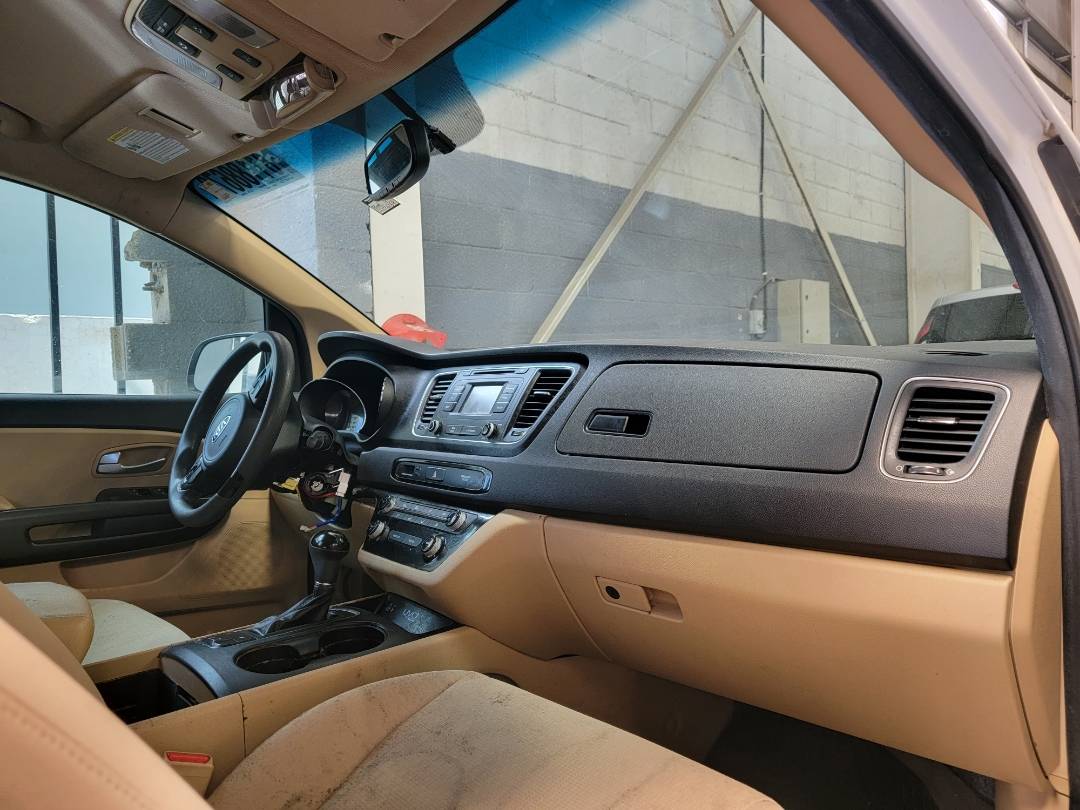 2016 KIA SEDONA — 175168 Miles — Lot G6158351 - Marhaba Auctions Used Cars - Image 5