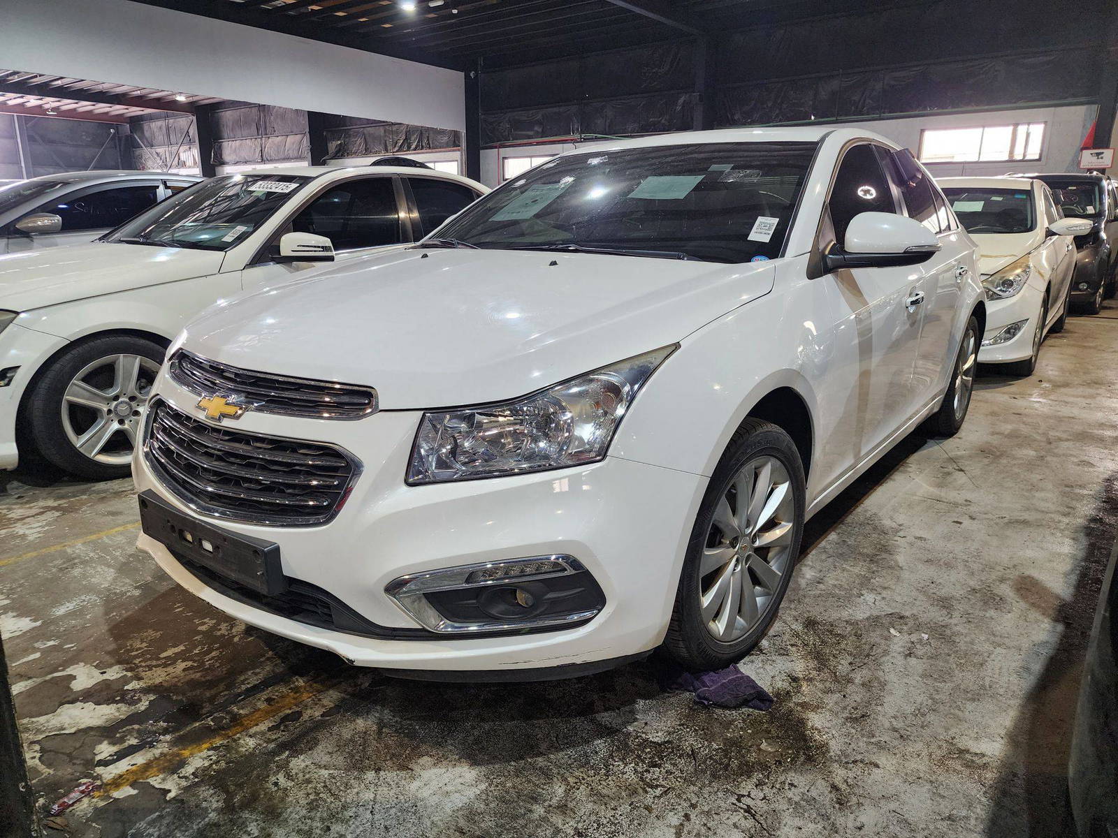 2015 CHEVROLET CRUIZE — 165862 KM — Lot 025920 — Al Quoz - Marhaba Auctions Used Cars - Image 3