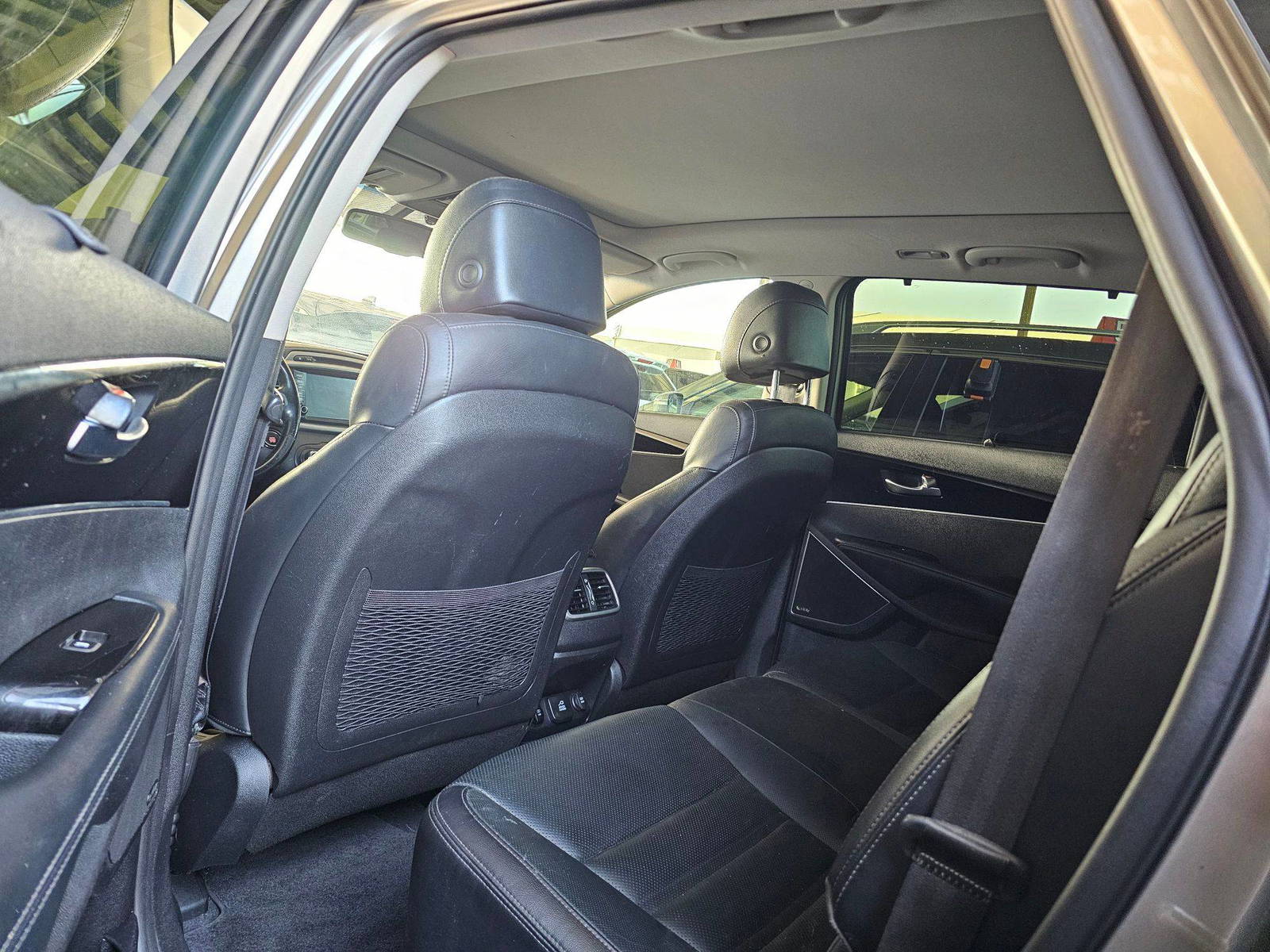 KIA SORENTO 2017 - Marhaba Auction Used Cars - Image 7