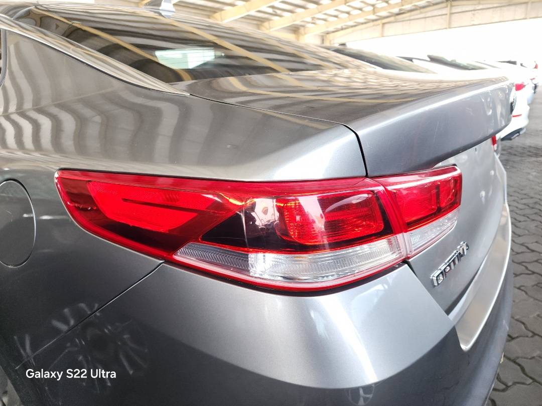 2017 KIA OPTIMA — 146370 Miles — Lot 41861564 — Souq - Marhaba Auctions Used Cars - Image 4