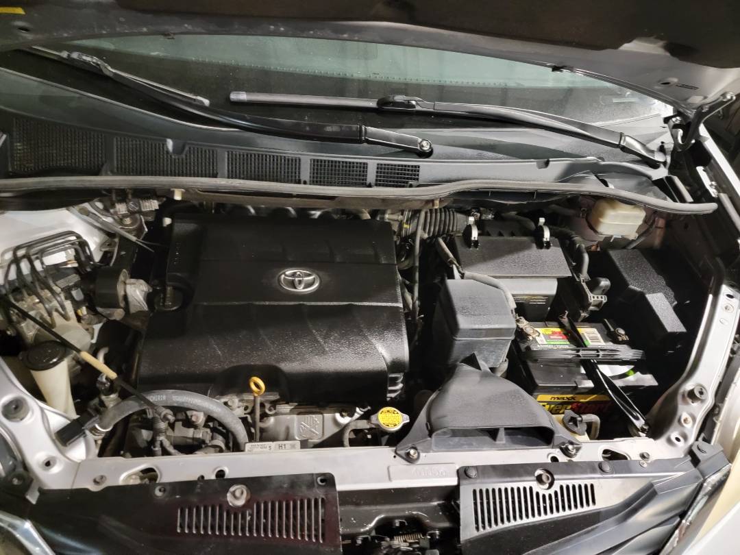 2011 TOYOTA SIENNA — 224086 Miles — Lot BS092885 — Souq - Marhaba Auctions Used Cars - Image 12