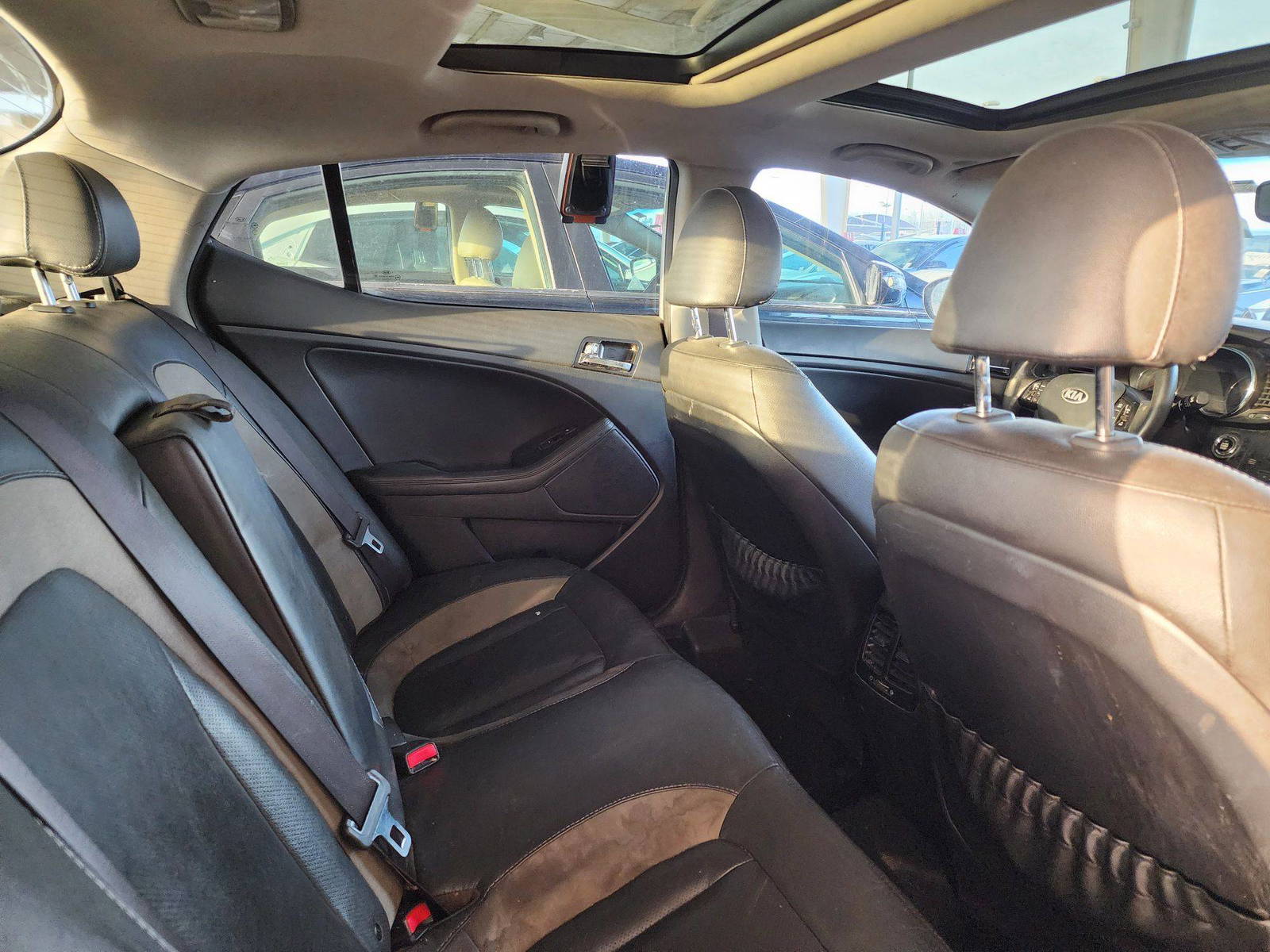 2012 KIA OPTIMA — 173097 Miles — Lot 39137256 — Souq - Marhaba Auctions Used Cars - Image 4