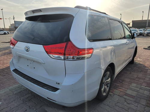 TOYOTA SIENNA