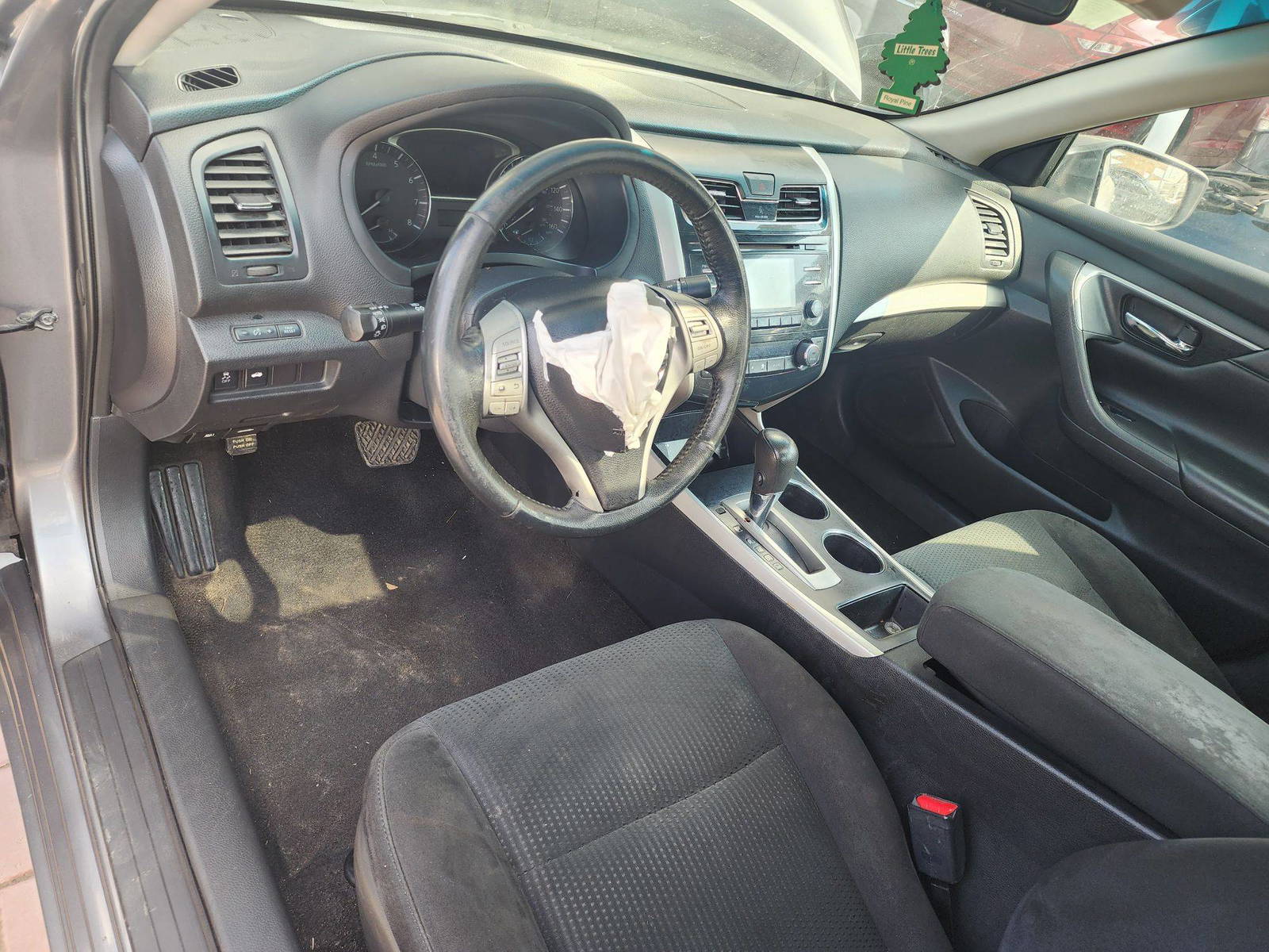 2015 NISSAN ALTIMA — 119122 Miles — Lot 37547158 - Marhaba Auctions Used Cars - Image 4