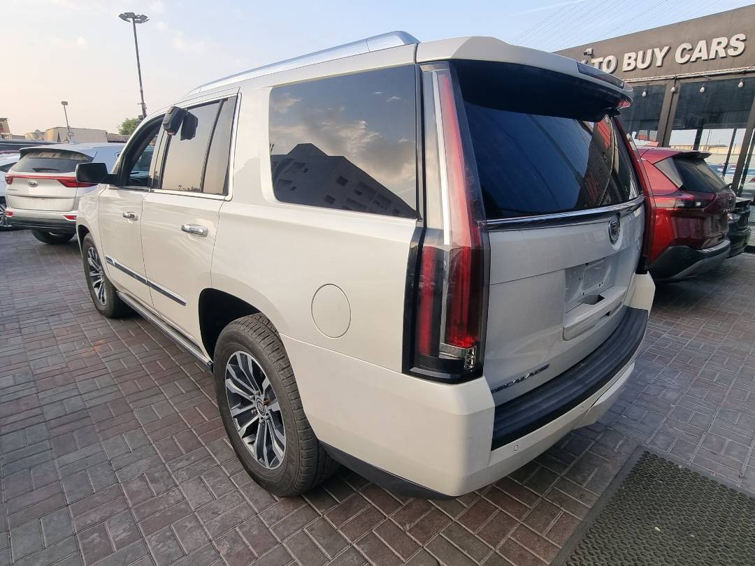 CADILLAC ESCALADE 2015 - Marhaba Auction Used Cars - Image 4