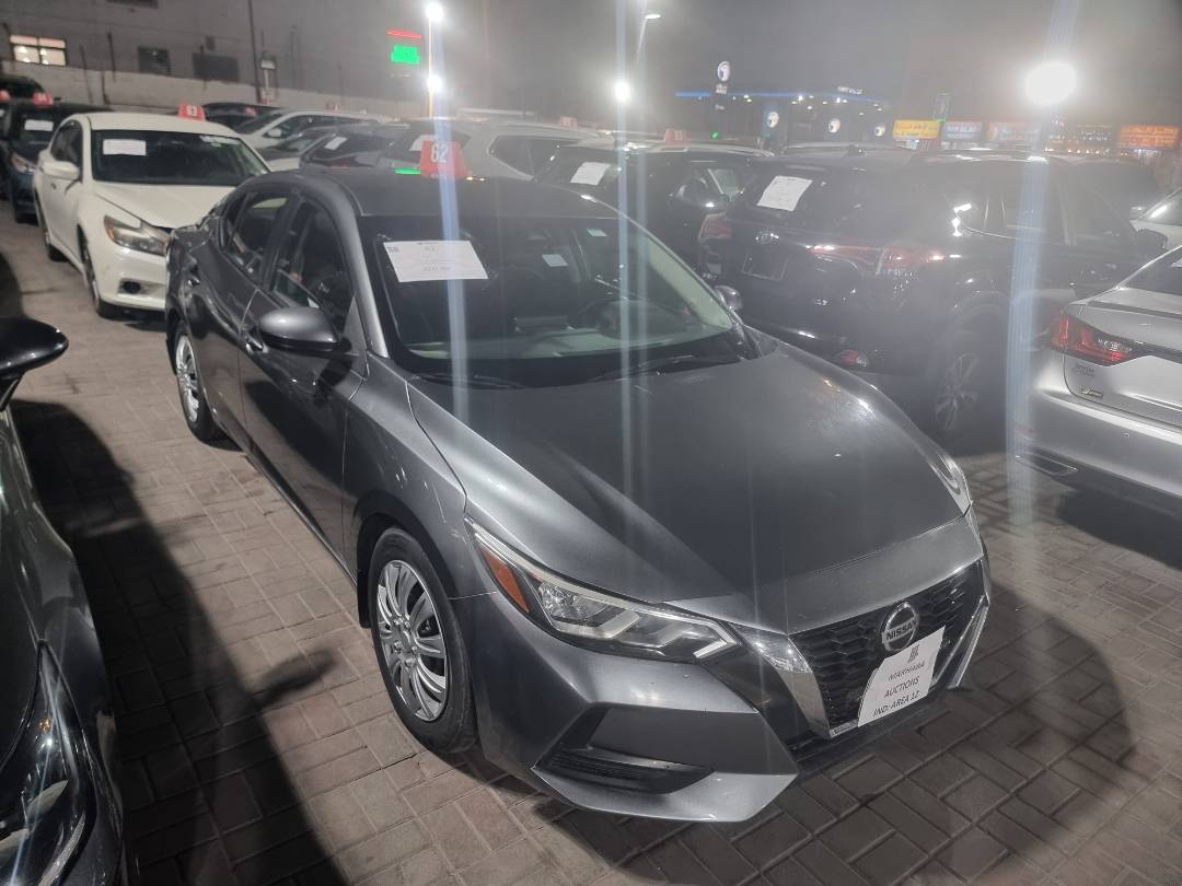 Nissan Sentra 2020 view 2
