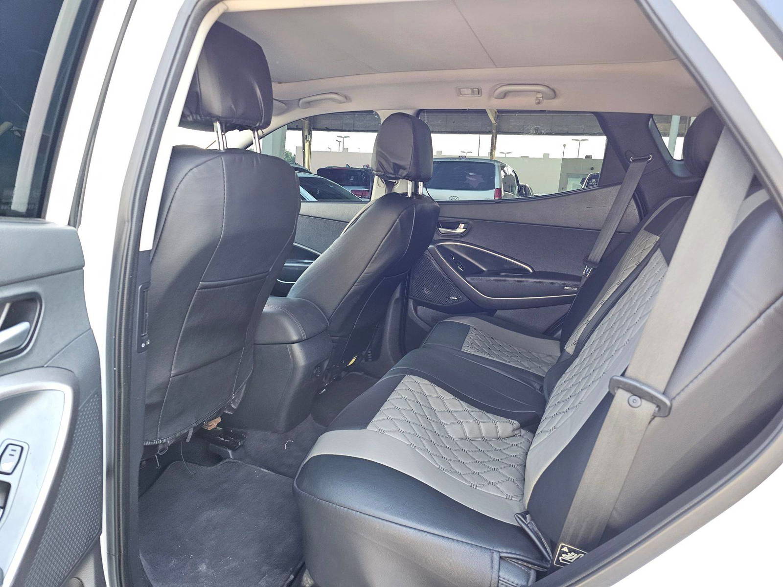 2013 HYUNDAI SANTA FE — 168032 Miles — Lot G067665 — Souq - Marhaba Auctions Used Cars - Image 7