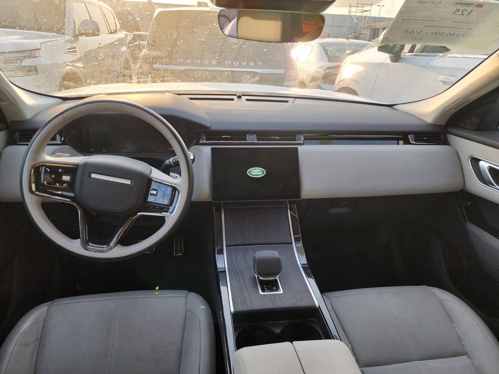 2025 LAND ROVER RANGE ROVER VELAR — 8816 KM — Lot 57614055 - Marhaba Auctions Used Cars - Image 9