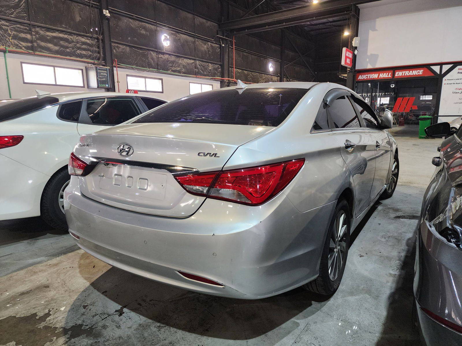 2014 HYUNDAI SONATA — 209880 KM — Lot 613281 — Al Quoz - Marhaba Auctions Used Cars - Image 6