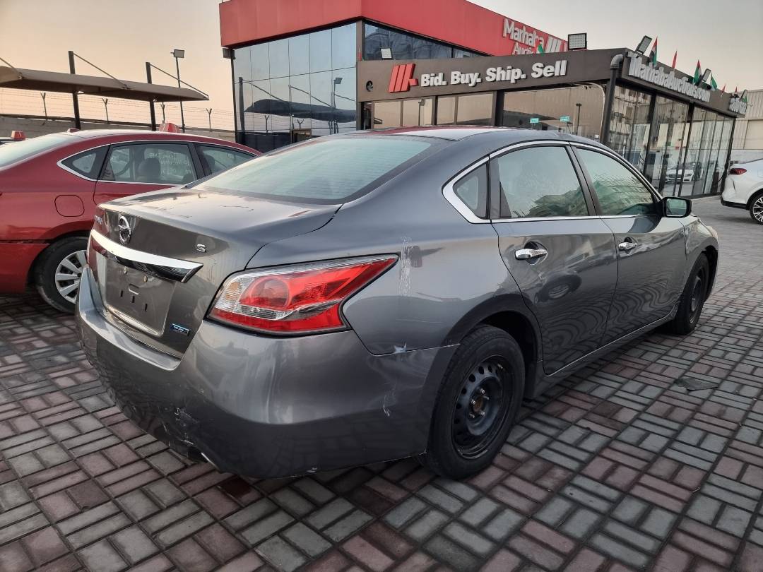 2014 NISSAN ALTIMA — 206382 Miles — Lot 40212977 — Ind. 12 - Marhaba Auctions Used Cars - Image 4