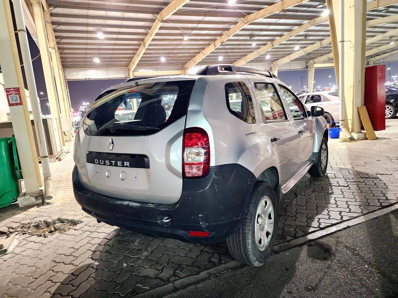 2015 RENAULT DUSTER — 211179 KM — Lot FA516518 — Souq - Marhaba Auctions Used Cars - Image 4