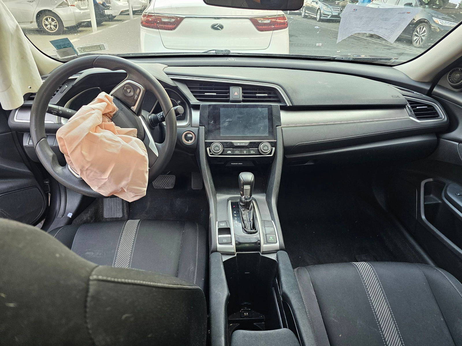 2016 HONDA CIVIC — 131860 Miles — Lot E232740 — Souq - Marhaba Auctions Used Cars - Image 7