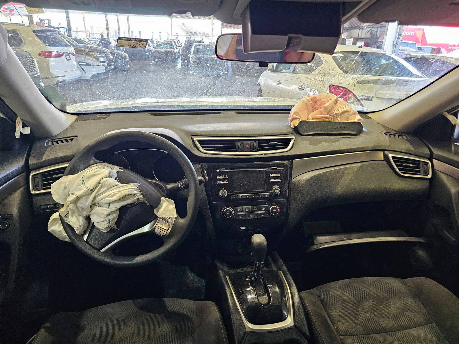 NISSAN ROGUE 2015 - Marhaba Auction Used Cars - Image 7