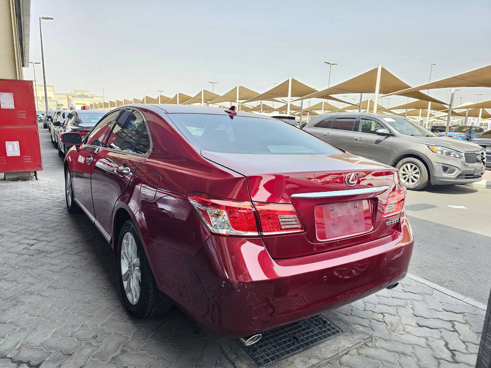 2012 LEXUS ES 350 — 107189 Miles — Lot C2499347 — Souq - Marhaba Auctions Used Cars - Image 5