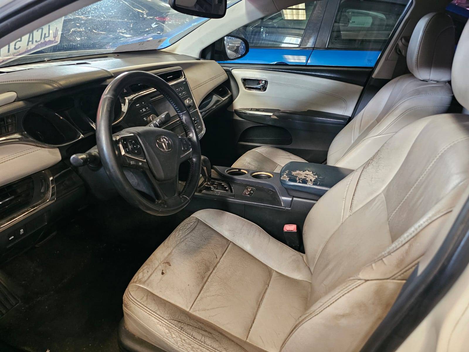 2013 TOYOTA AVALON — 187320 Miles — Lot DU070667 — Main - Marhaba Auctions Used Cars - Image 6