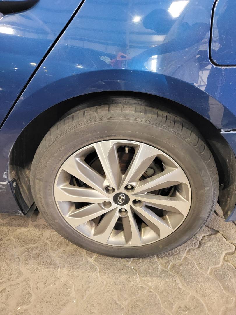 2015 HYUNDAI SONATA — 120692 Miles — Lot H066998 — Main - Marhaba Auctions Used Cars - Image 9
