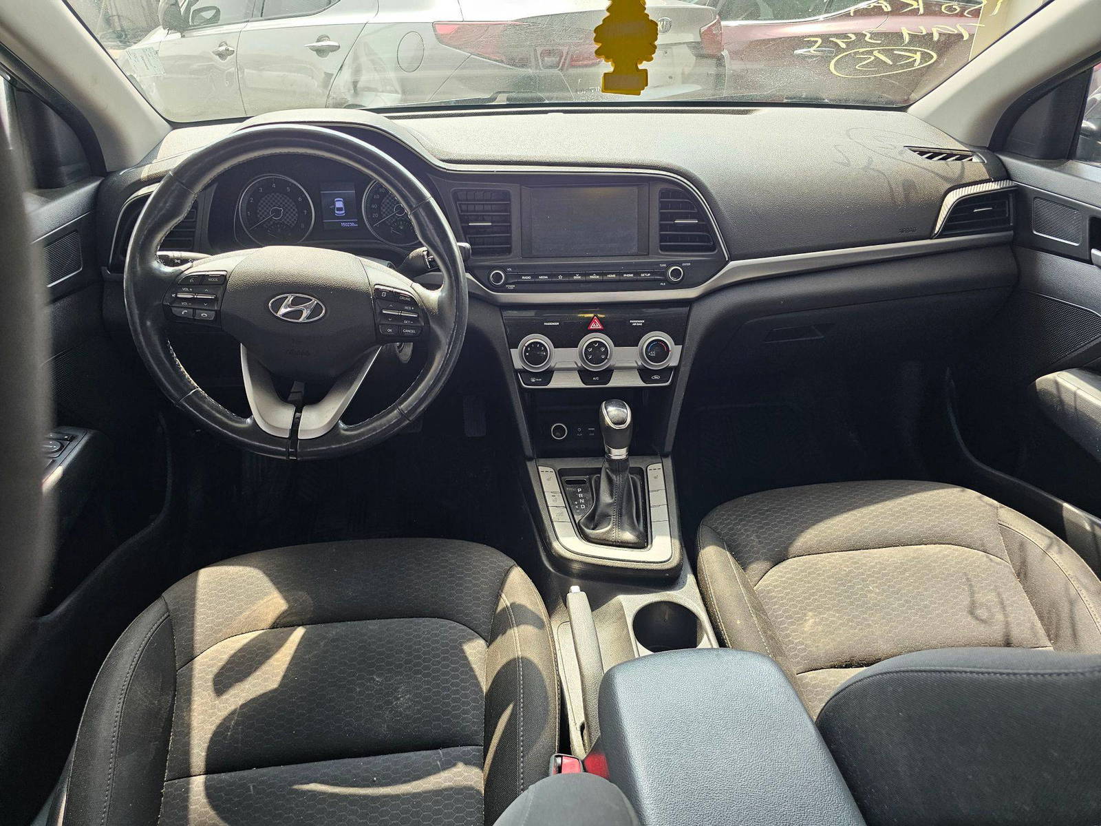 2019 HYUNDAI ELANTRA — 150237 KM — Lot 12282005 — Souq - Marhaba Auctions Used Cars - Image 7