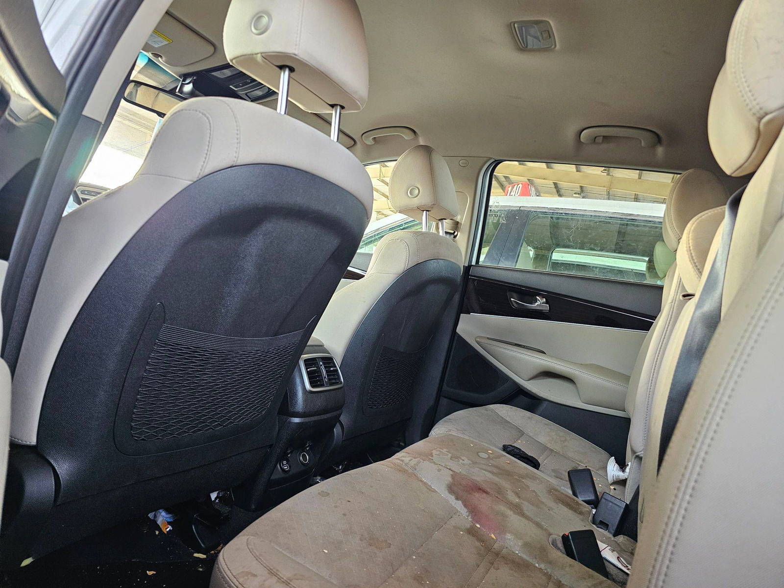 KIA SORENTO 2019 - Marhaba Auction Used Cars - Image 6