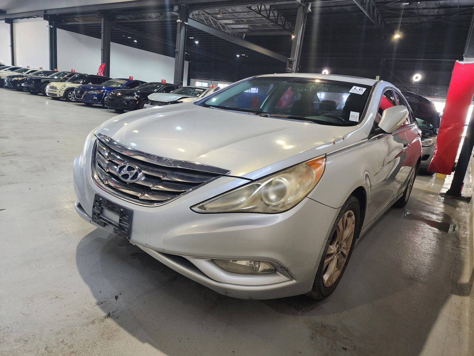 2011 HYUNDAI SONATA — 223972 Miles — Lot 36736 — Al Quoz - Marhaba Auctions Used Cars - Image 6