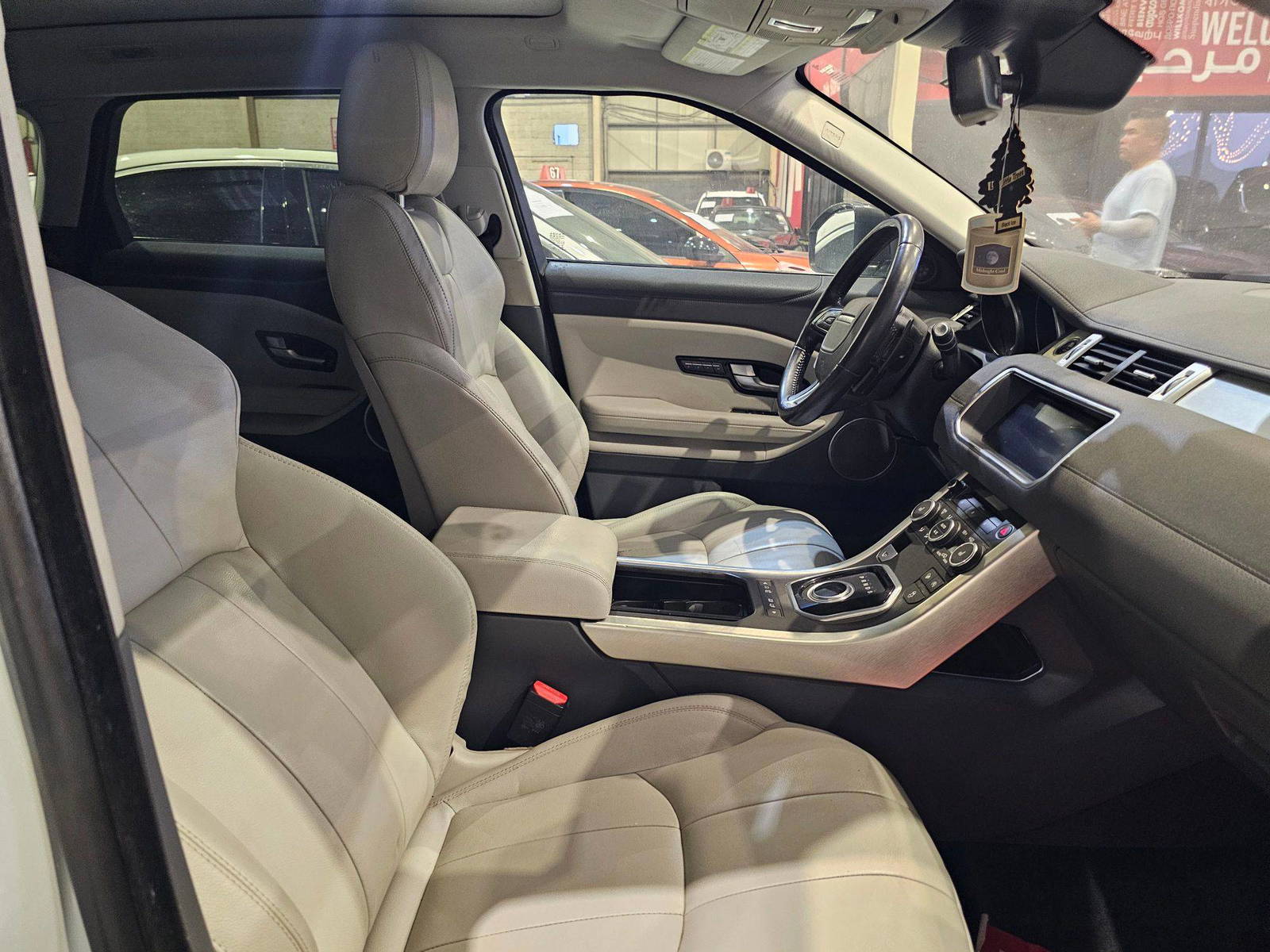 LAND ROVER RANGE ROVER 2017 - Marhaba Auction Used Cars - Image 9