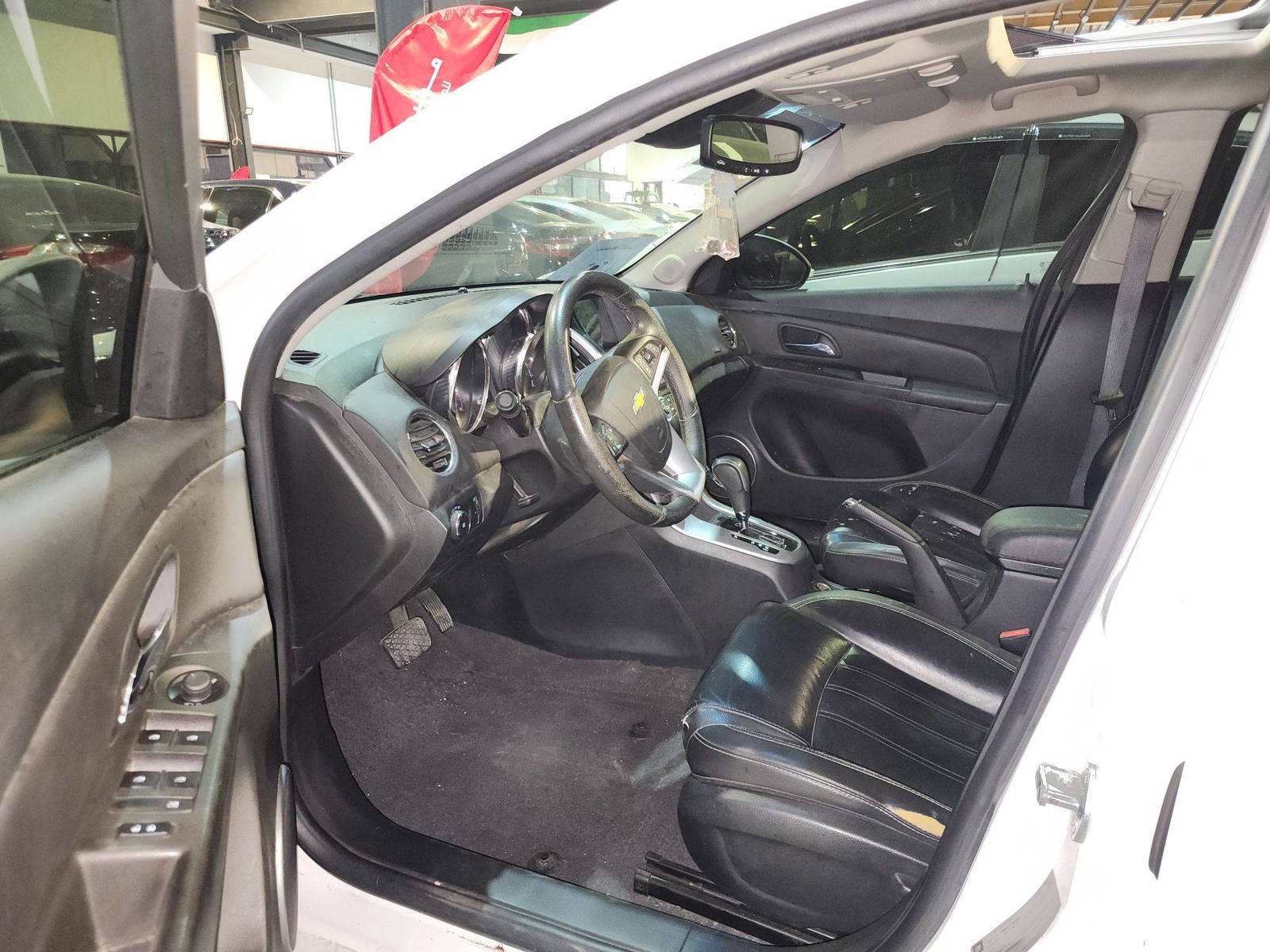 2015 CHEVROLET CRUIZE — 123053 KM — Lot 048651 — Al Quoz - Marhaba Auctions Used Cars - Image 10