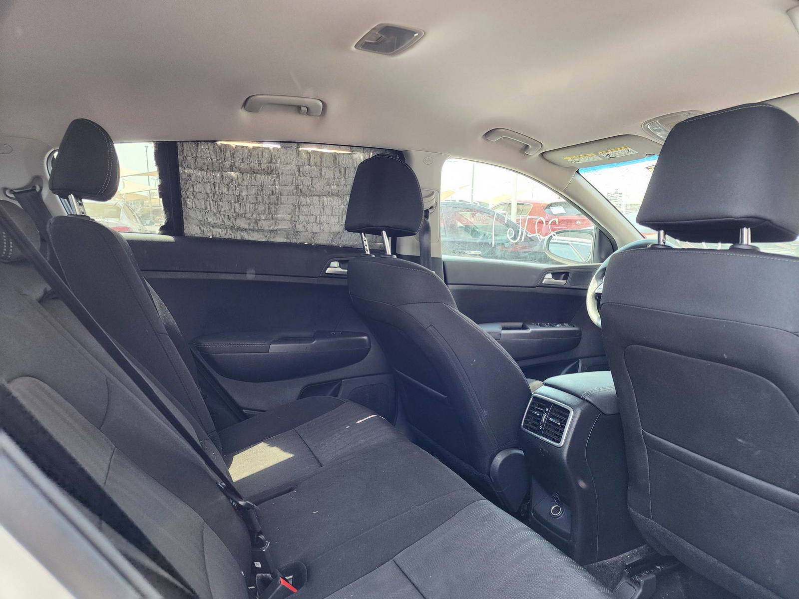 2021 KIA SPORTAGE — 22167 Miles — Lot 47125133 — Souq - Marhaba Auctions Used Cars - Image 4
