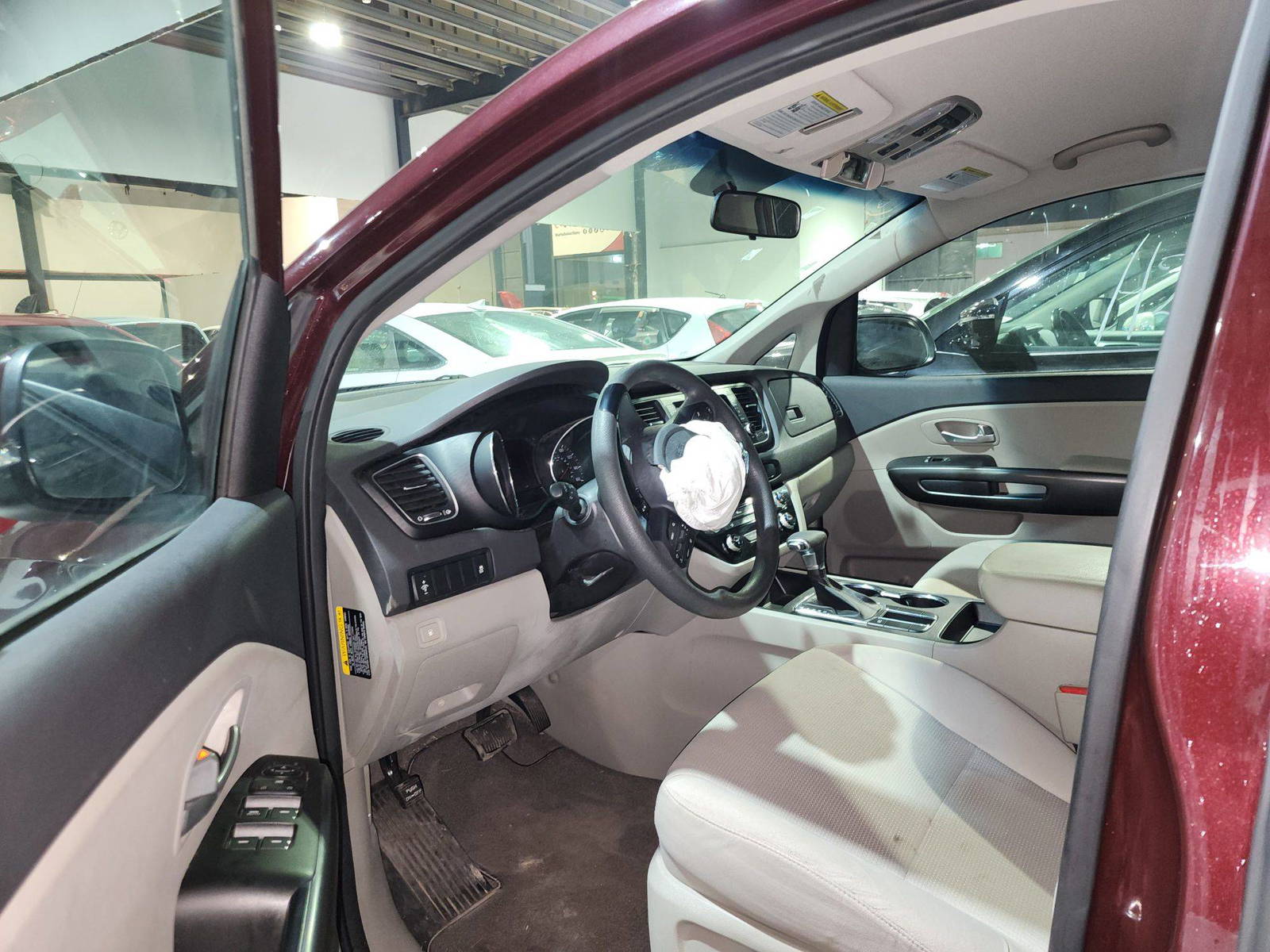2019 KIA SEDONA — 72422 Miles — Lot 80479574 — Al Quoz - Marhaba Auctions Used Cars - Image 8