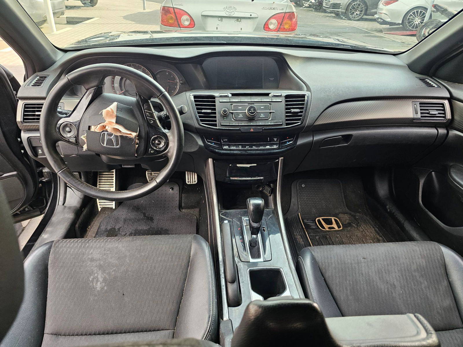 2017 HONDA ACCORD — 145711 Miles — Lot 2HA170403 — Souq - Marhaba Auctions Used Cars - Image 7
