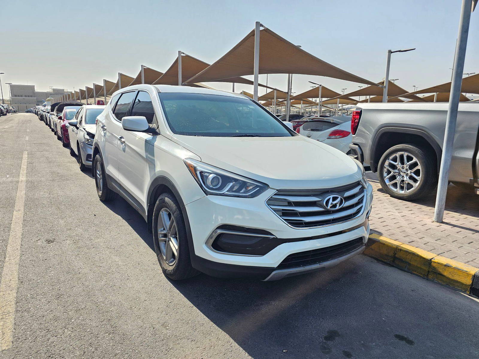 2017 HYUNDAI SANTA FE — 147719 Miles — Lot HG393435 — Souq - Marhaba Auctions Used Cars - Image 5