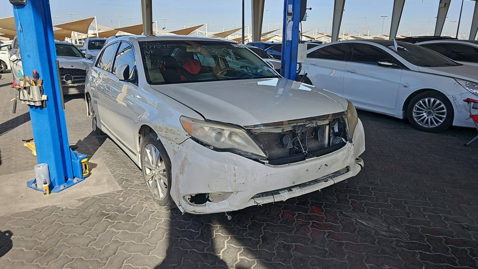 2011 TOYOTA AVALON — 216278 Miles — Lot 5023287 — Souq - Marhaba Auctions Used Cars - Image 10