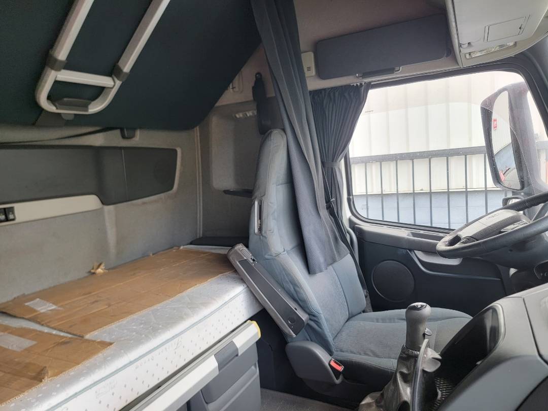 VOLVO FH-Series 2012 - Marhaba Auction Used Cars - Image 11