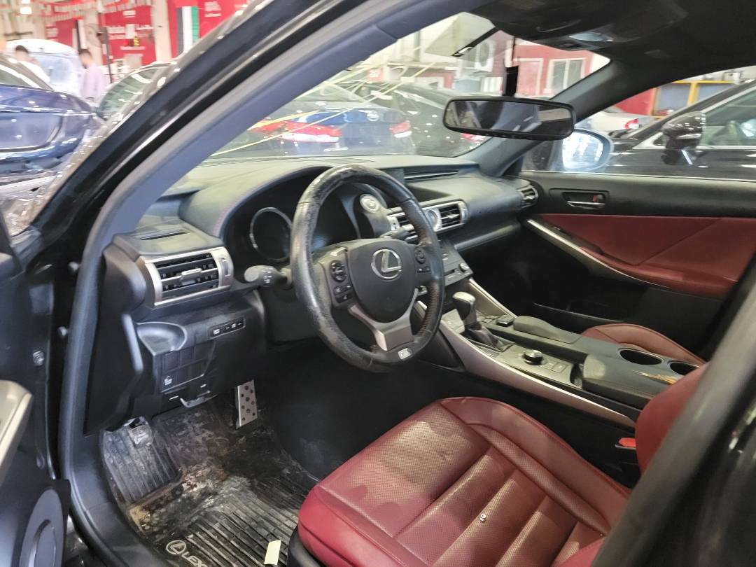 2015 LEXUS IS-350 — 128978 Miles — Lot 5008578 — Main - Marhaba Auctions Used Cars - Image 6