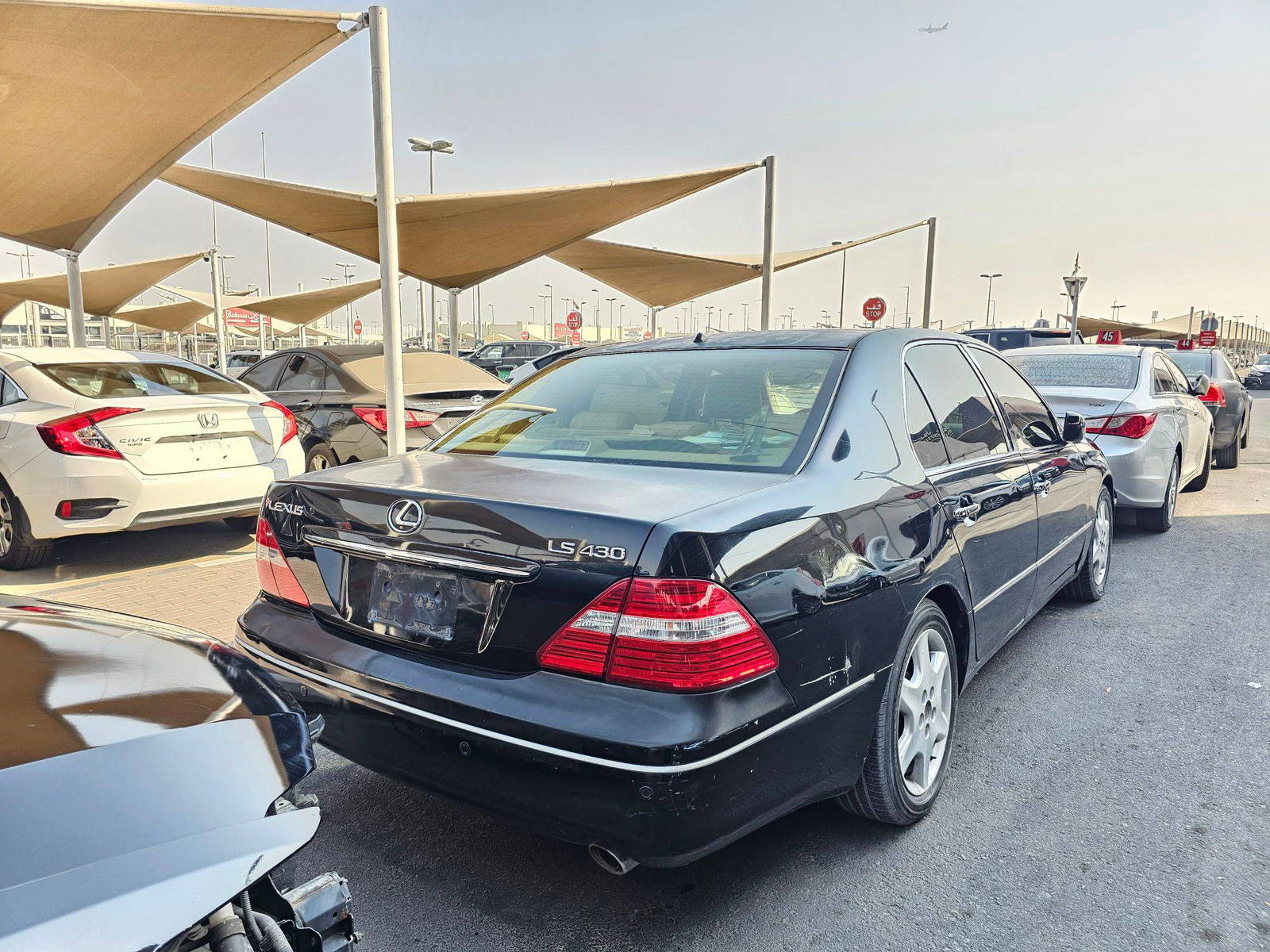 2004 LEXUS LS 430 — 350624 Miles — Lot 6F740147315 — Souq - Marhaba Auctions Used Cars - Image 4