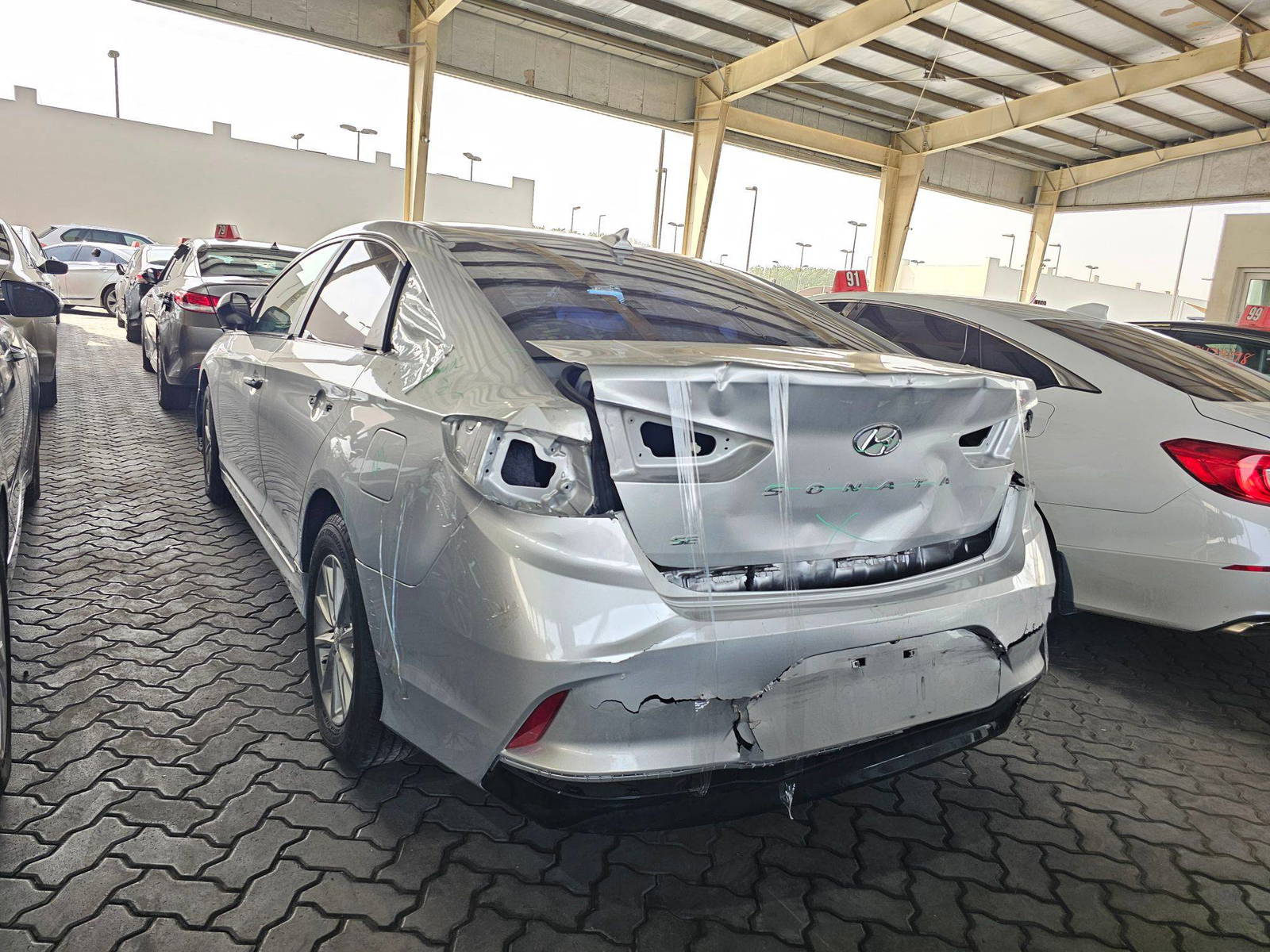 2019 HYUNDAI SONATA — 89299 Miles — Lot 3KH752663 — Souq - Marhaba Auctions Used Cars - Image 5