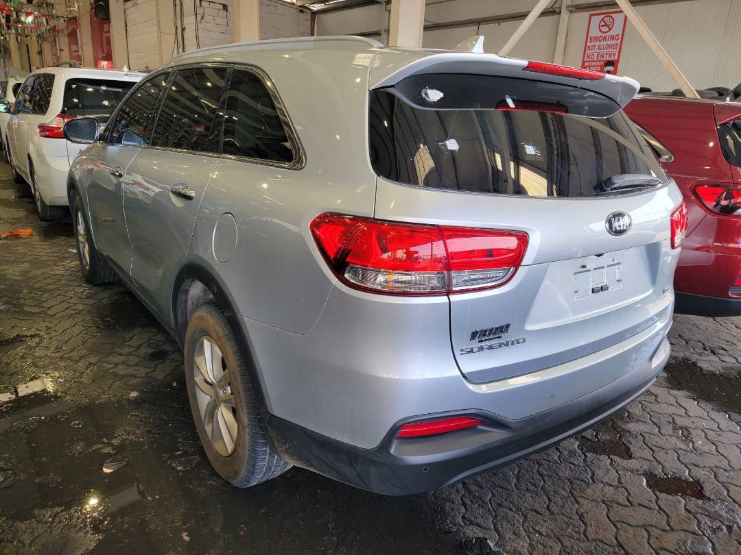 2018 KIA SORENTO — 122984 Miles — Lot 7JG420778 — Main - Marhaba Auctions Used Cars - Image 4