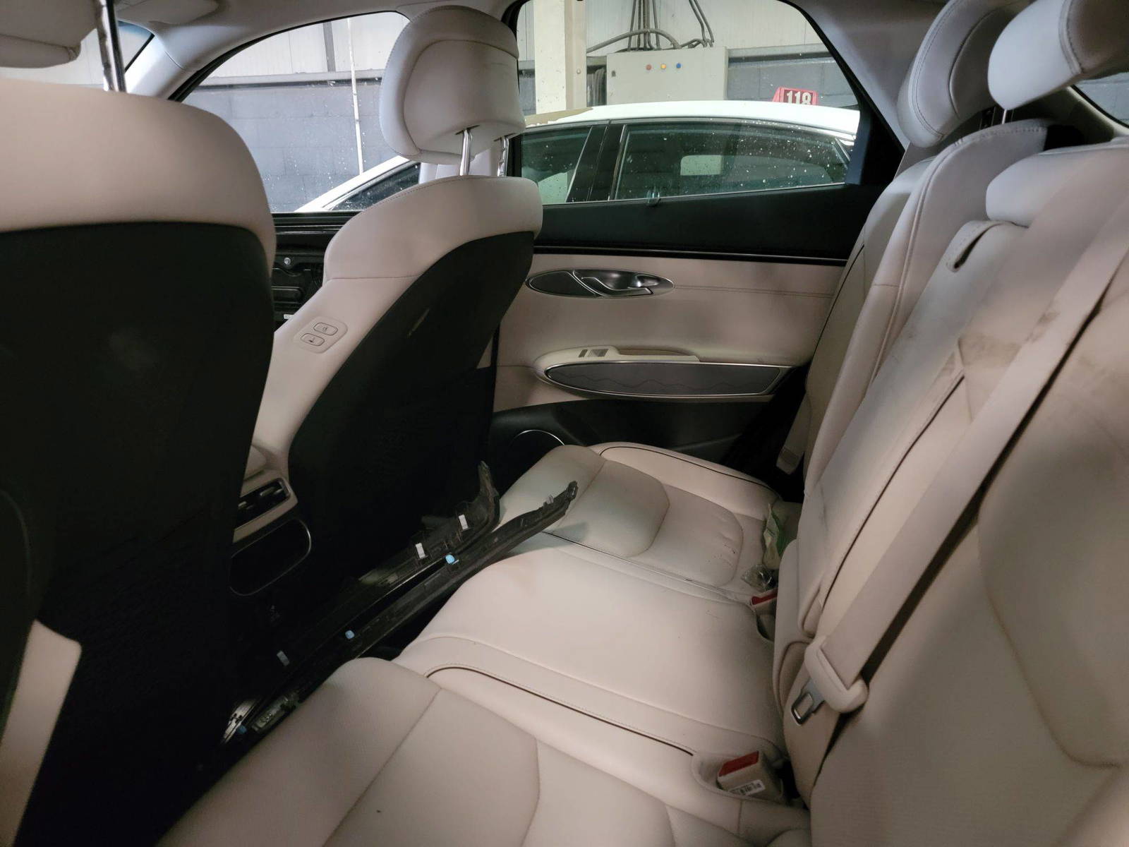 GENESIS GV70 2023 - Marhaba Auction Used Cars - Image 7