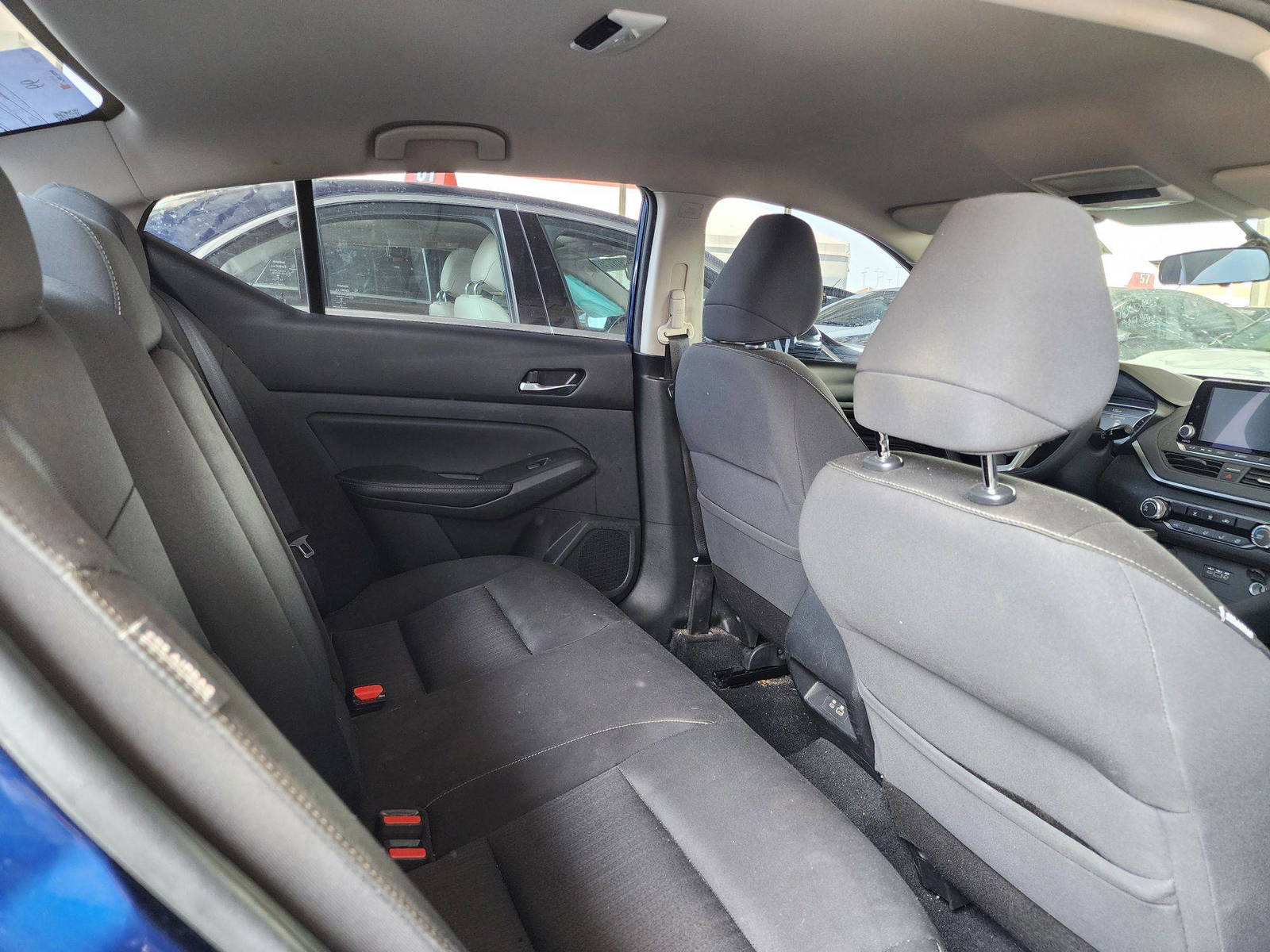 2020 NISSAN ALTIMA — 138762 Miles — Lot 44809434 — Souq - Marhaba Auctions Used Cars - Image 4