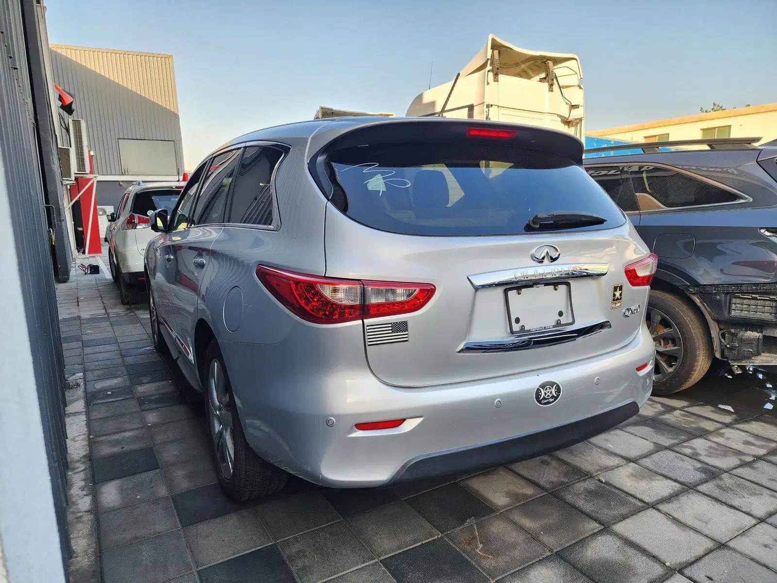 2014 INFINITI QX60 — 137592 Miles — Lot 500663 — Ind. 12 - Marhaba Auctions Used Cars - Image 5