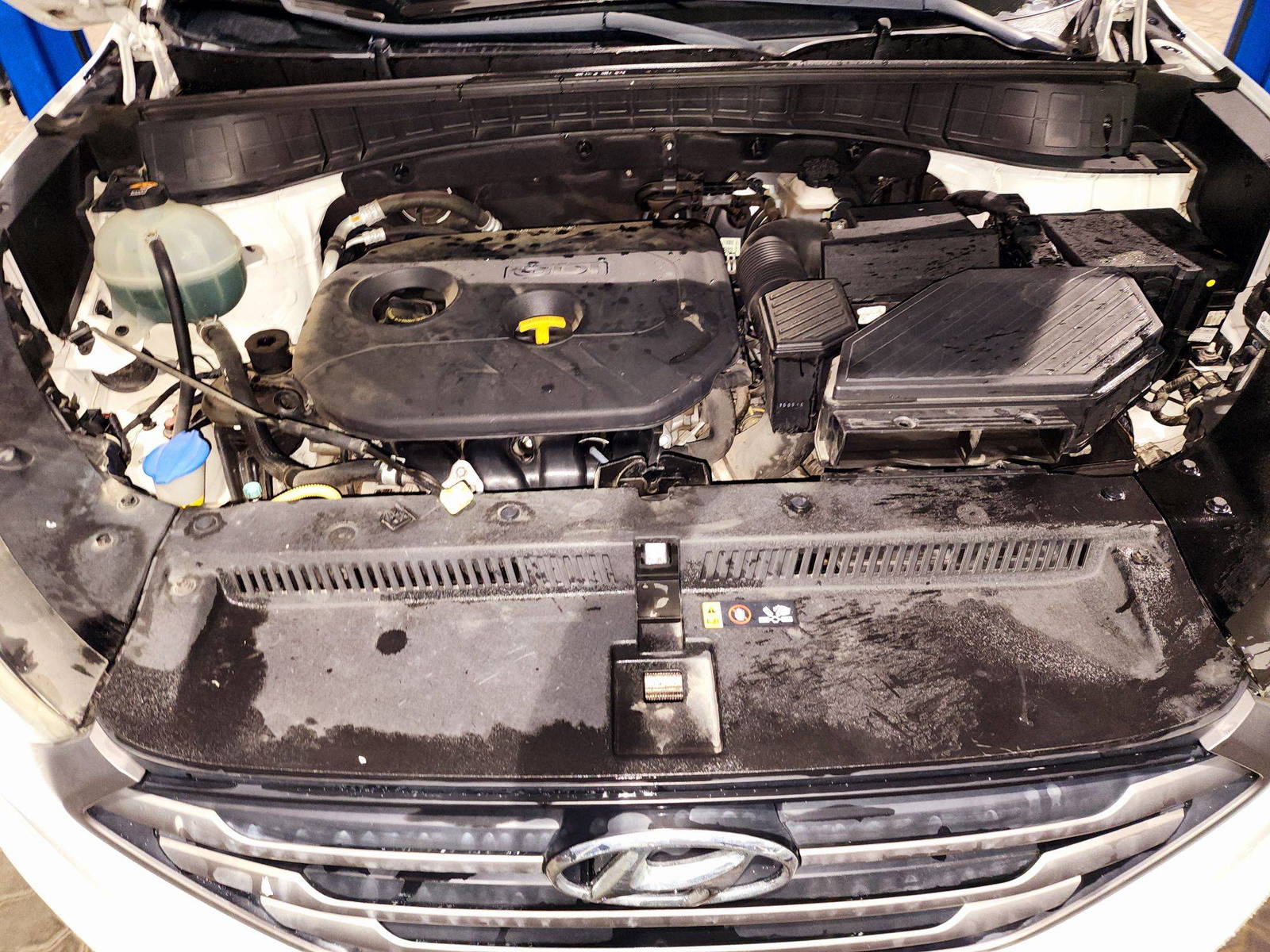 2016 HYUNDAI TUCSON — 100275 Miles — Lot 40263864 — Souq - Marhaba Auctions Used Cars - Image 11